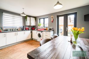 Photo 16- click for photo gallery